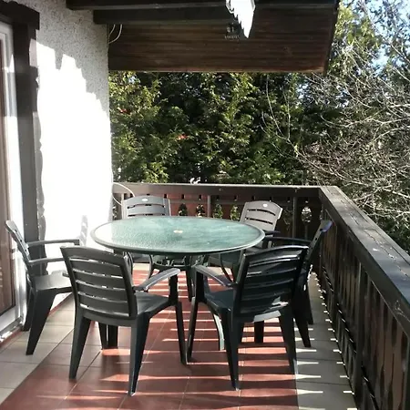 Walnut House *
